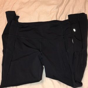 Black lululemon running leggings cropped